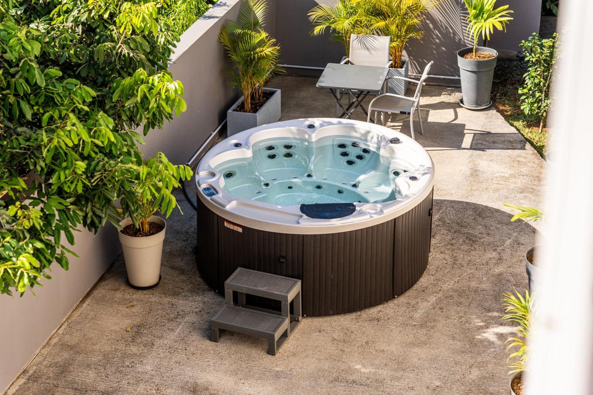 Villa Et Grand Jacuzzi Six Personnes, En Pleine Nature Saint-Joseph Kültér fotó